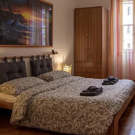 The Triangle Square X4 Apartment Trieste