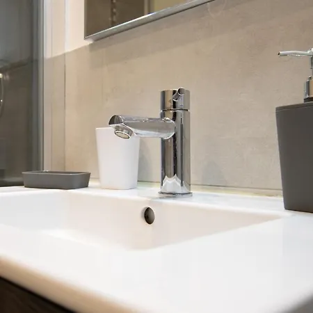 The Triangle Square X4 Apartment Trieste