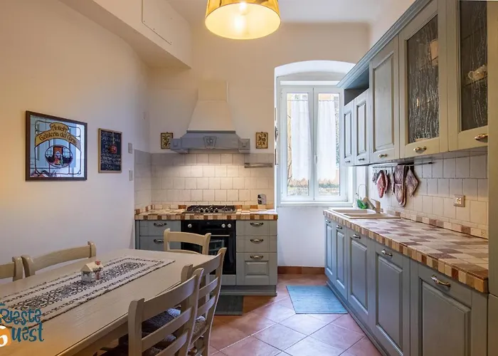 The Triangle Square X4