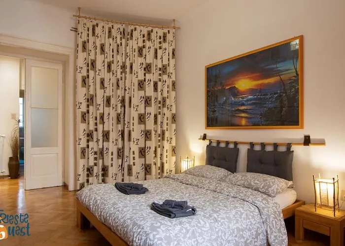 The Triangle Square X4