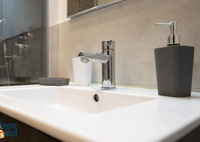 The Triangle Square X4 Apartment Trieste