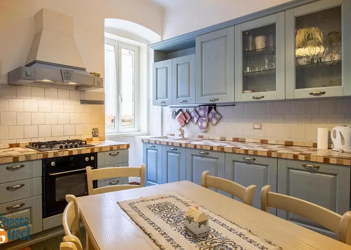 The Triangle Square X4